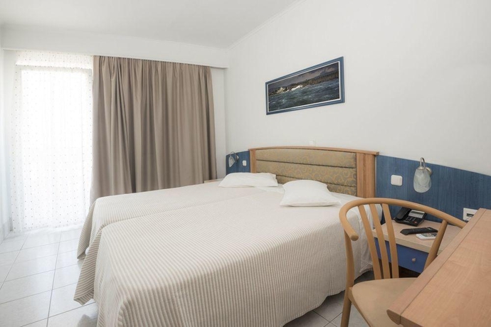 Imagen general del Hotel Kosta Palace. Foto 5