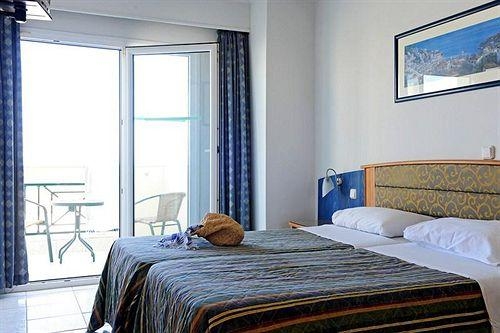 Imagen general del Hotel Kosta Palace. Foto 14