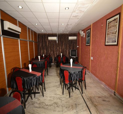 Imagen del bar/restaurante del Hotel Kota Royal. Foto 4