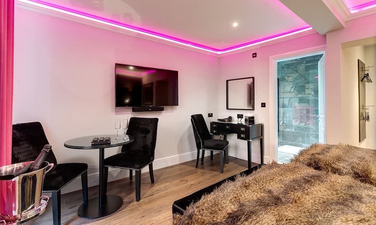 Imagen de la habitación del Hotel Kotel Windermere. Foto 3