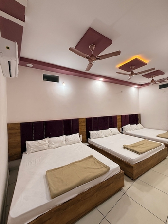 Imagen de la habitación del Hotel Koti Tirth. Foto 13