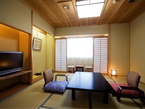 Imagen de la habitación del Hotel Kotohira Grand Sakuranosho. Foto 9