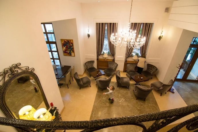 Imagen de los interiores del Hotel Kotoni. Foto 16