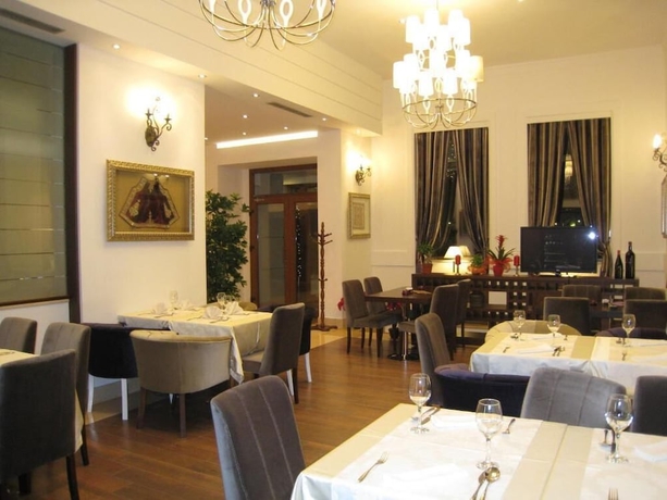 Imagen del bar/restaurante del Hotel Kotoni. Foto 5