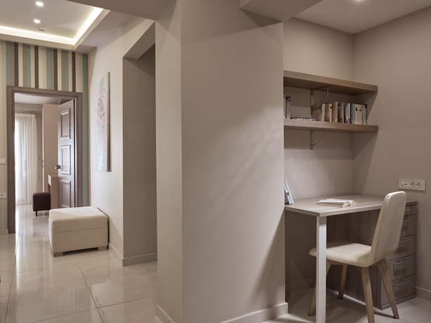 Imagen de la habitación del Hotel Koukounaria and Suites. Foto 5