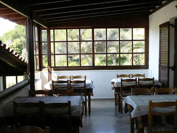 Imagen del bar/restaurante del Hotel Koukounaries Beach. Foto 11