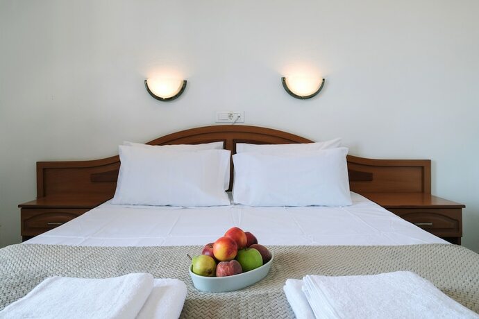 Imagen de la habitación del Hotel Koukounaries Beach. Foto 21