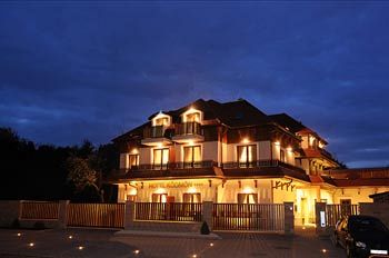 Imagen del bar/restaurante del Hotel Ködmön Wellness. Foto 5