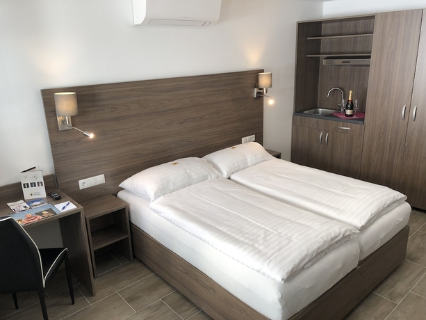 Imagen de la habitación del Hotel König, Simmering. Foto 4