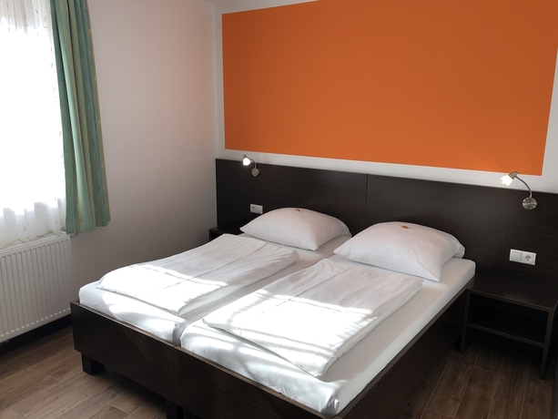 Imagen de la habitación del Hotel König, Simmering. Foto 6