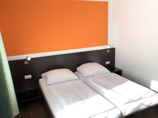 Imagen de la habitación del Hotel König, Simmering. Foto 7