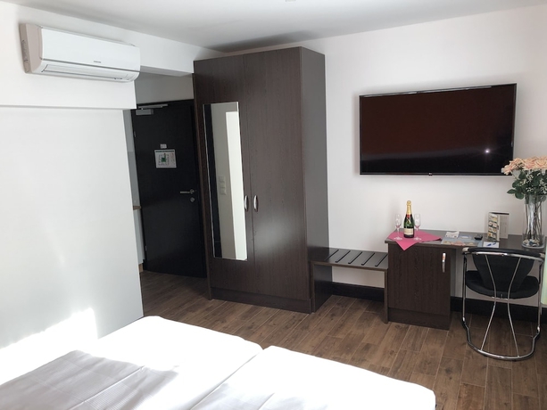 Imagen de la habitación del Hotel König, Simmering. Foto 9