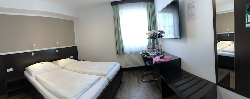 Imagen de la habitación del Hotel König, Simmering. Foto 12