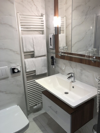 Imagen de la habitación del Hotel König, Simmering. Foto 16