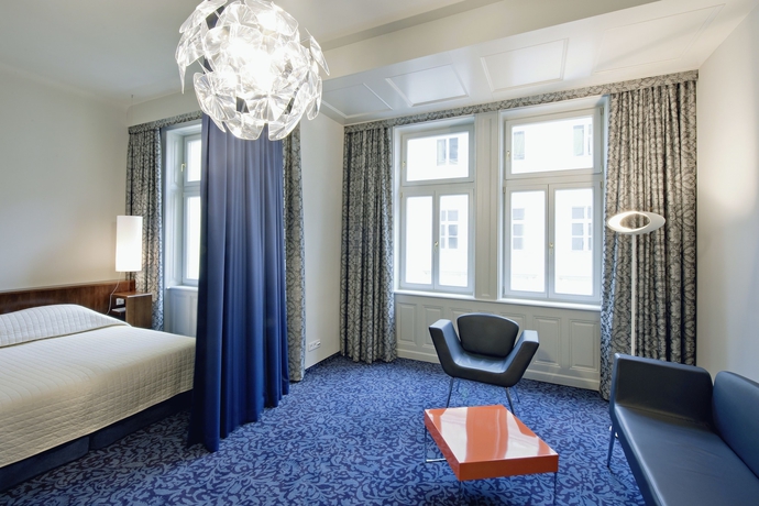 Imagen de la habitación del Hotel König Von Ungarn. Foto 12