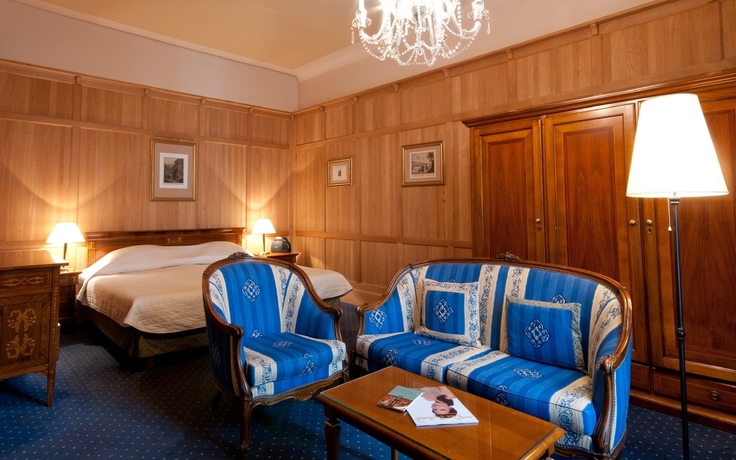 Imagen de la habitación del Hotel König Von Ungarn. Foto 18