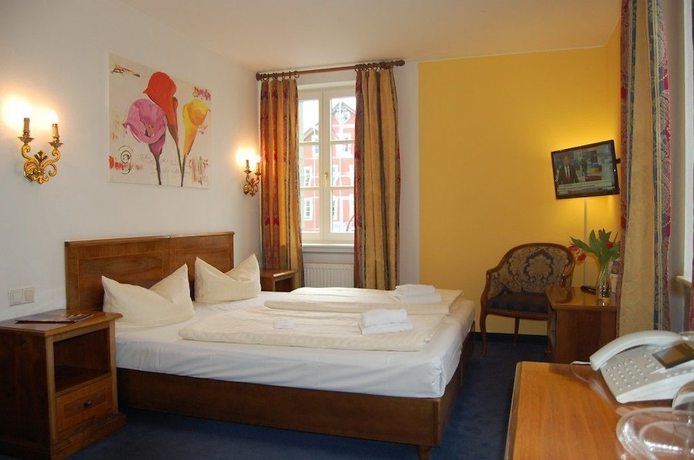 Imagen de la habitación del Hotel K&ouml;nigin Olga. Foto 7