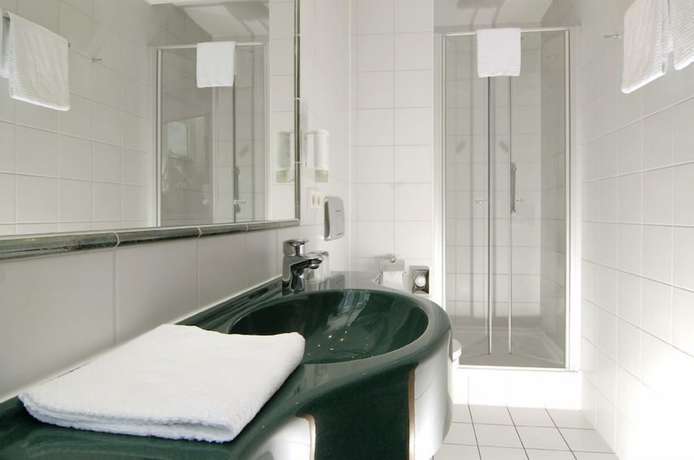 Imagen de la habitación del Hotel K&ouml;nigin Olga. Foto 8