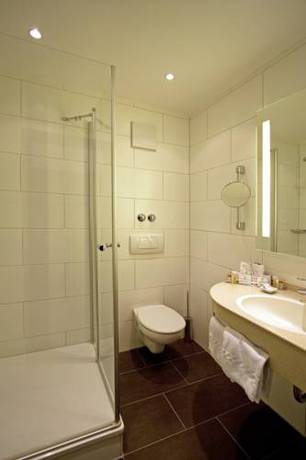 Imagen de la habitación del Hotel K&ouml;nigshof, K&ouml;nigstein im Taunus. Foto 6