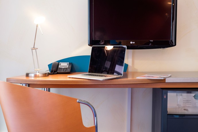 Imagen de la habitación del Hotel K&ouml;nigshof am Funkturm Business. Foto 13