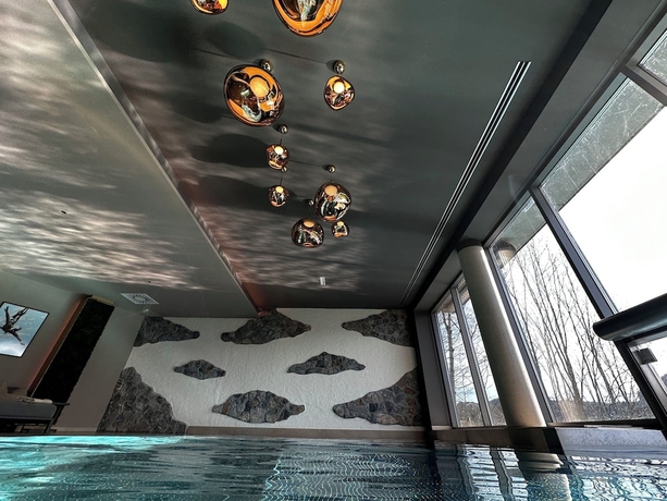Imagen de la piscina del Hotel K&ouml;nigswieser Hof. Foto 19