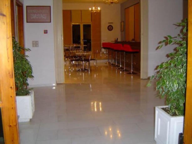 Imagen de los interiores del Hotel Kourkoumelata. Foto 17