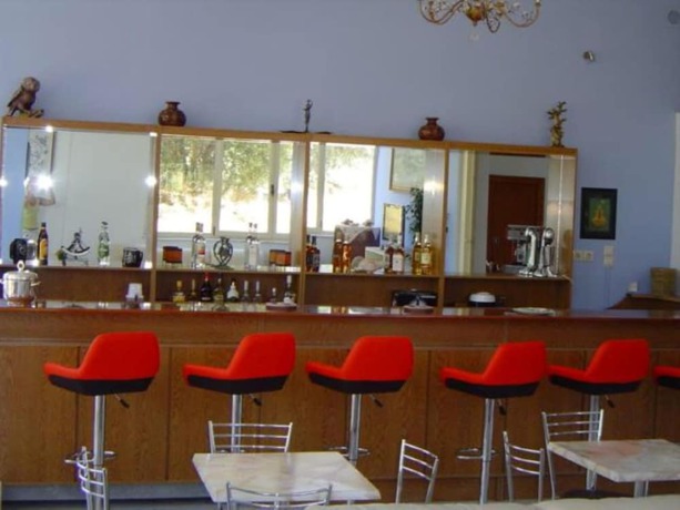 Imagen del bar/restaurante del Hotel Kourkoumelata. Foto 6