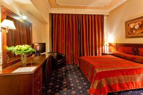 Imagen de la habitación del Hotel Kouros, Choristi. Foto 6