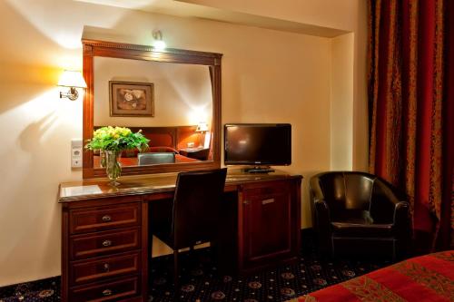 Imagen de la habitación del Hotel Kouros, Choristi. Foto 7