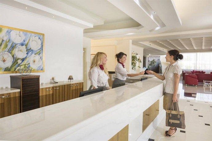 Imagen general del Hotel Kouros Palace. Foto 3