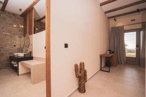 Imagen de la habitación del Hotel Kouros Resort. Foto 14