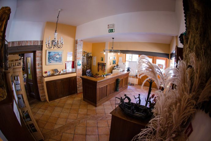 Imagen de los interiores del Hotel Kovac. Foto 16