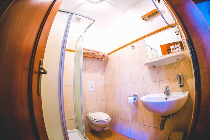 Imagen de la habitación del Hotel Kovac. Foto 9