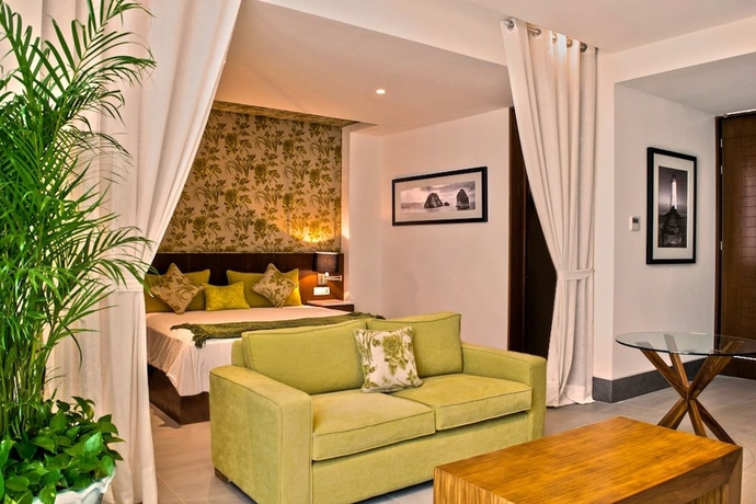 Imagen de la habitación del Hotel Kovay Gardens. Foto 4