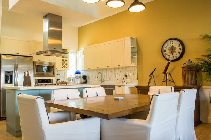 Imagen de la habitación del Hotel Kovay Gardens. Foto 11