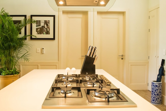 Imagen de la habitación del Hotel Kovay Gardens. Foto 17