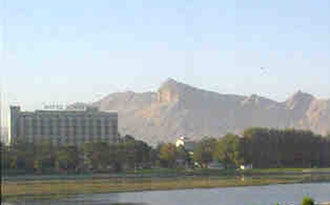 Imagen de los exteriores del Hotel Kowsar. Foto 3