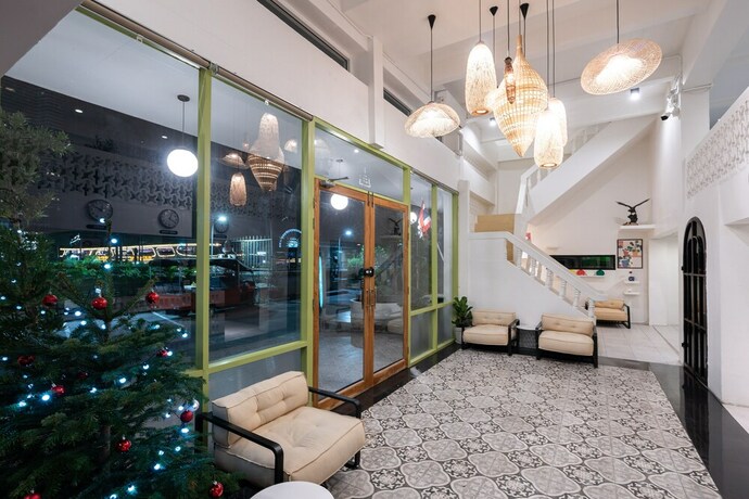 Imagen de los interiores del Hotel Kowtha Rivertel. Foto 19