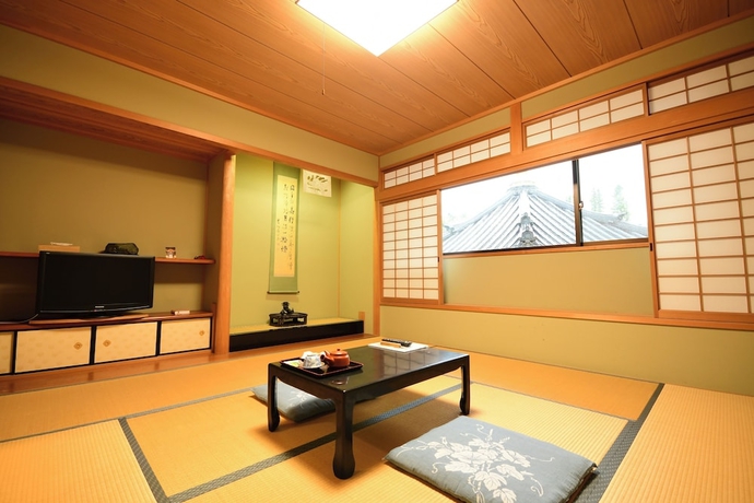 Imagen de la habitación del Hotel Koyasan Shukubo Fugenin. Foto 4