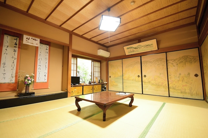 Imagen de la habitación del Hotel Koyasan Shukubo Fugenin. Foto 10