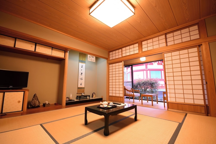 Imagen de la habitación del Hotel Koyasan Shukubo Fugenin. Foto 15