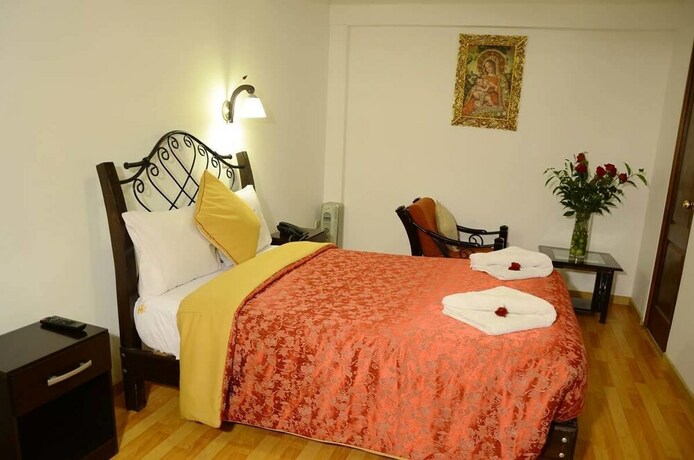 Imagen de la habitación del Hotel Koyllur. Foto 6