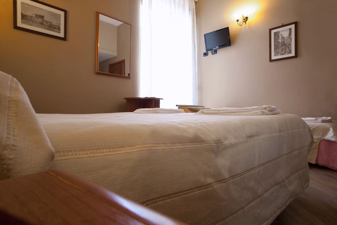 Imagen de la habitación del Hotel Koymbetra. Foto 6