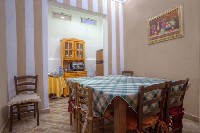 Imagen del bar/restaurante del Hotel Koymbetra. Foto 2