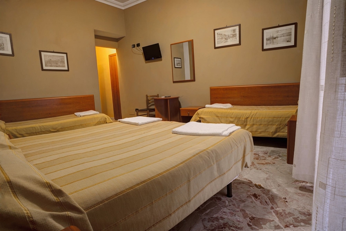 Imagen de la habitación del Hotel Koymbetra. Foto 8