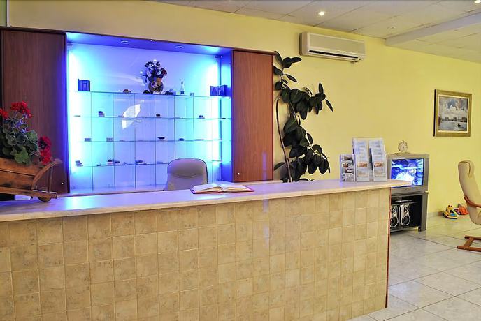 Imagen de los interiores del Hotel Kozanos. Foto 18