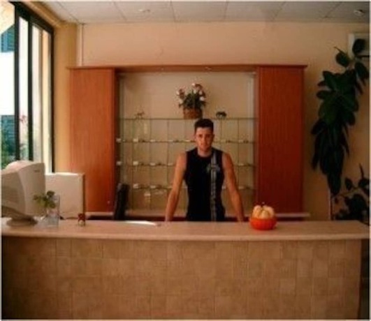Imagen de los interiores del Hotel Kozanos. Foto 19