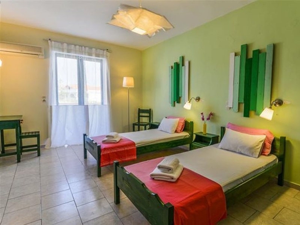 Imagen general del Hotel Kozanos II, Ammoudi. Foto 2