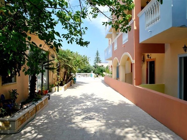 Imagen general del Hotel Kozanos II, Ammoudi. Foto 3
