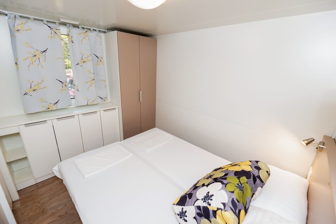 Imagen de la habitación del Hotel Kozarica Mobile Homes. Foto 1